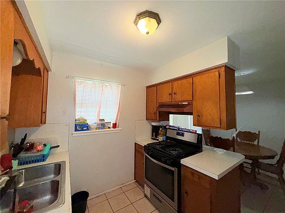 4th image of 206 W Lott Ave