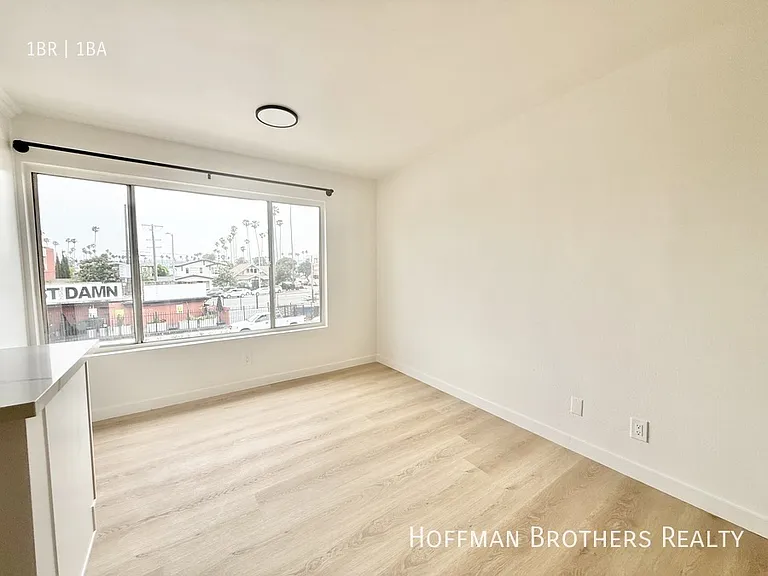 4533 Pickford St #10 — Photo 5