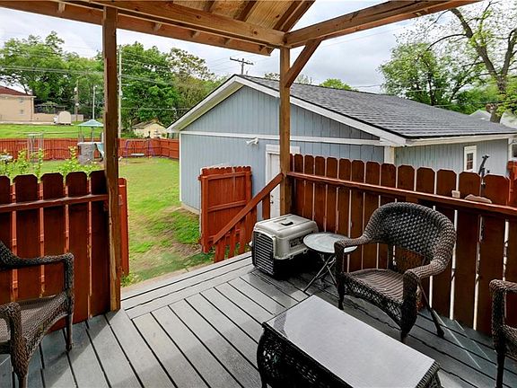 5th image of 211 Pottawatomie St