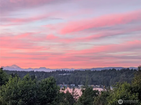 1011 94th Drive NE, Lake Stevens, WA 98258