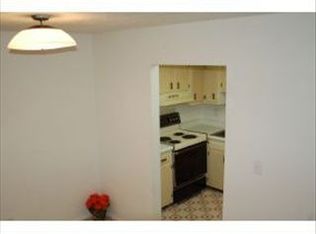 813 S Park Square Dr, Bloomington, IN 47403
