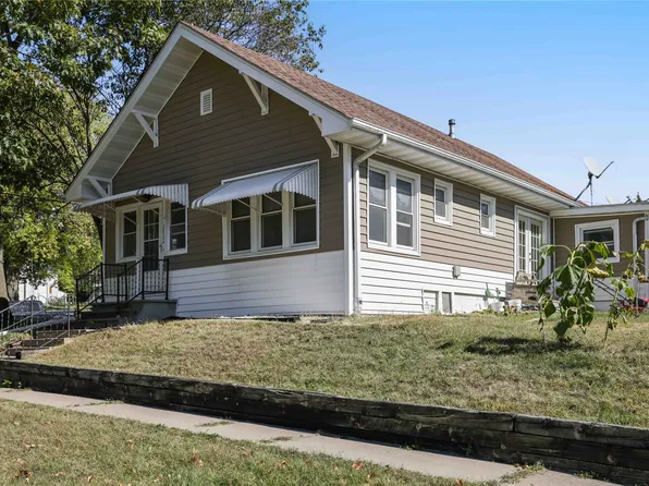 1012 2nd St, Redfield, IA 50233