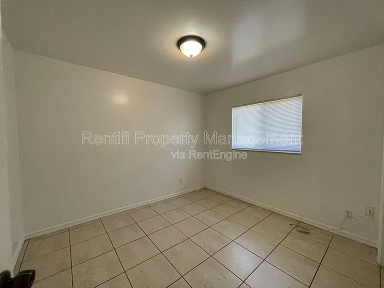 1128 Homer Ave S — Photo 10