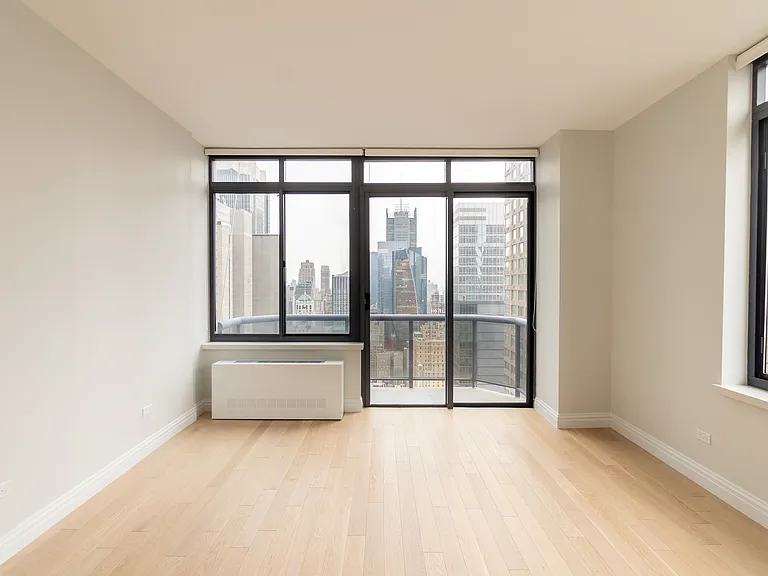 235 W 48th St #44C — Photo 6