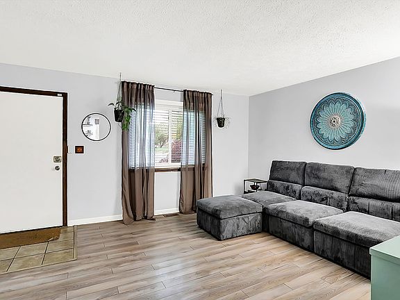 5th image of 7504 Troon Ct
