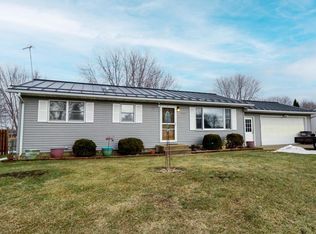 W8400 Woodview Dr, Onalaska, WI 54650