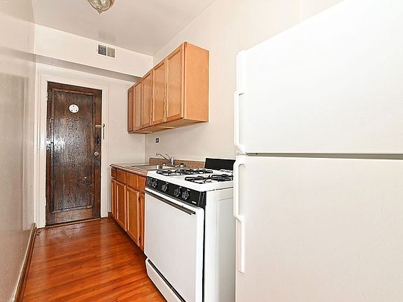 5th image of 6237 S Kedzie Ave #204