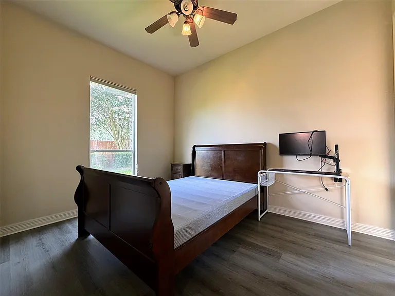 4702 Payton Chase Ln — Photo 37