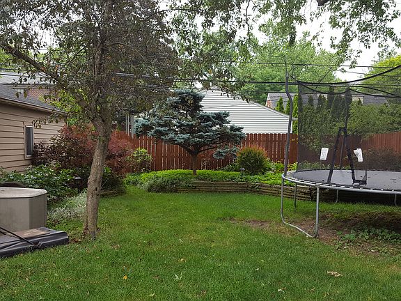 5th image of 10485 Nadine Ave