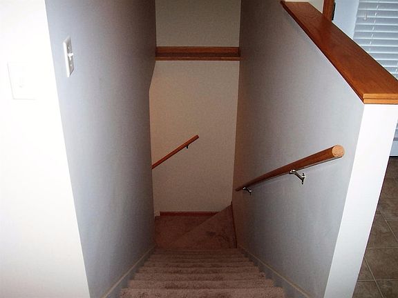 5th image of 204 W Pine St