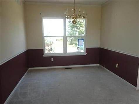 2nd image of 5305 NE Holiday Dr