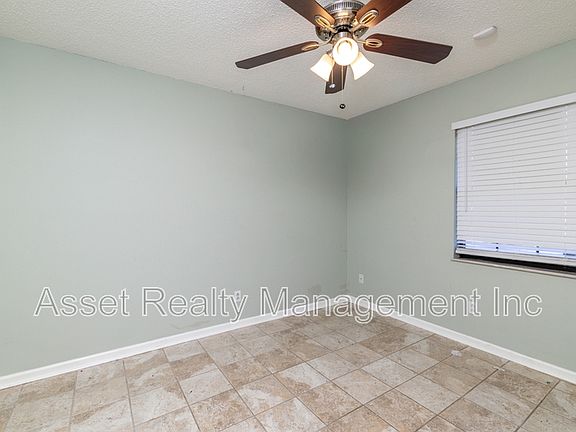 3rd image of 928 Chip Cove Ln #1