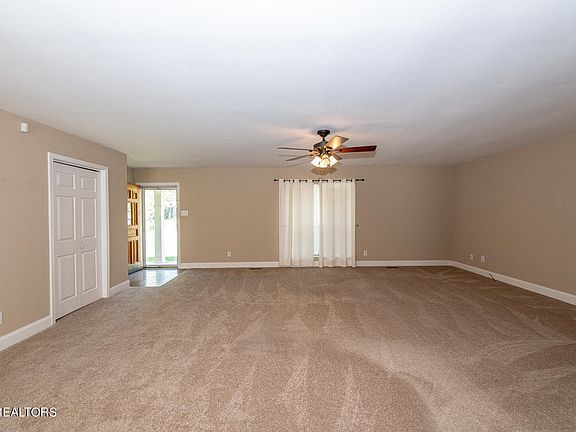 4th image of 2134 Colby Dr