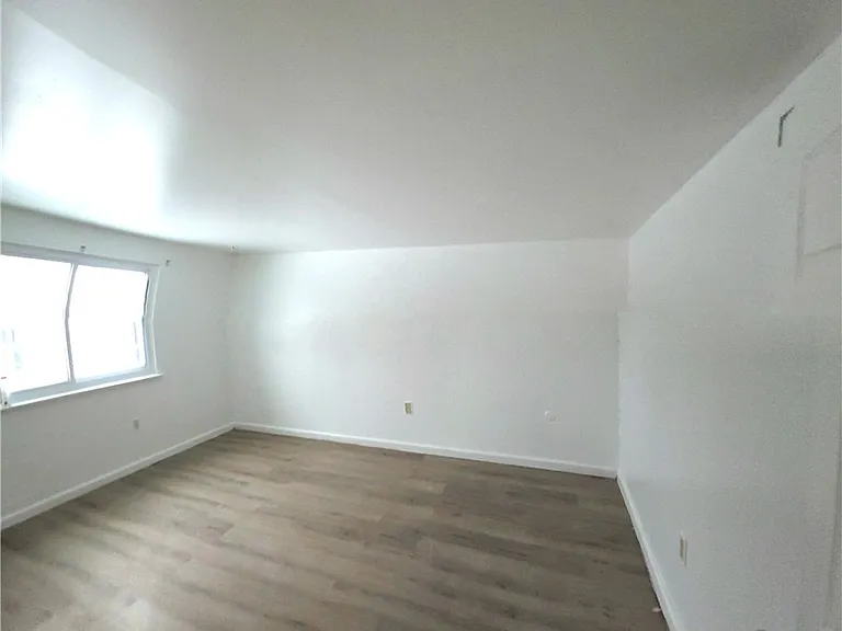 50 Strasbourg Dr #LOWER — Photo 12