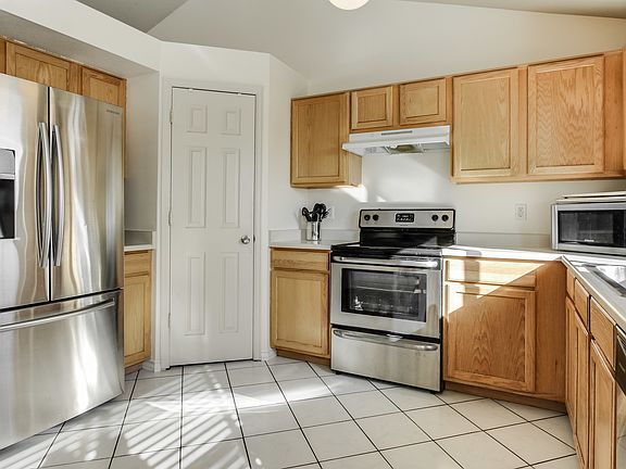 5th image of 9548 Clayton Ct