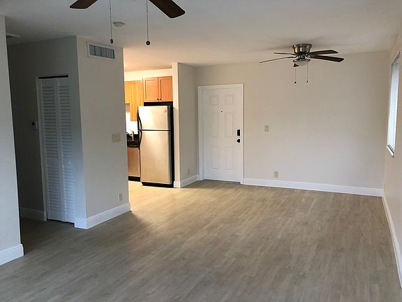 3rd image of 10604 Royal Palm Blvd #604