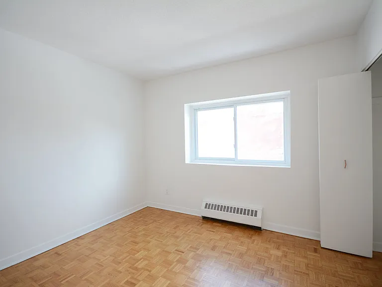 60 Daly Ave — Photo 8