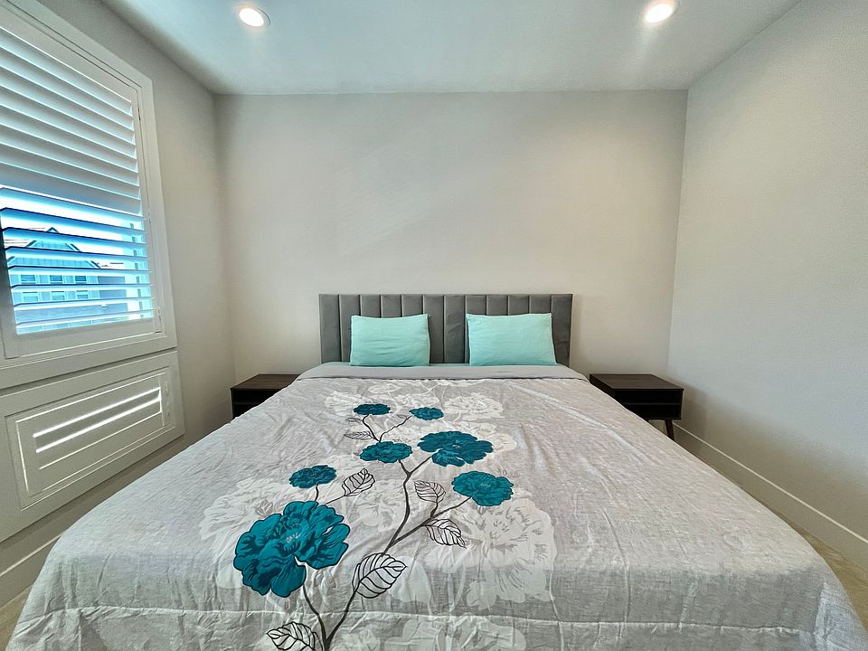 1st image of 141 Evergreen Way #3