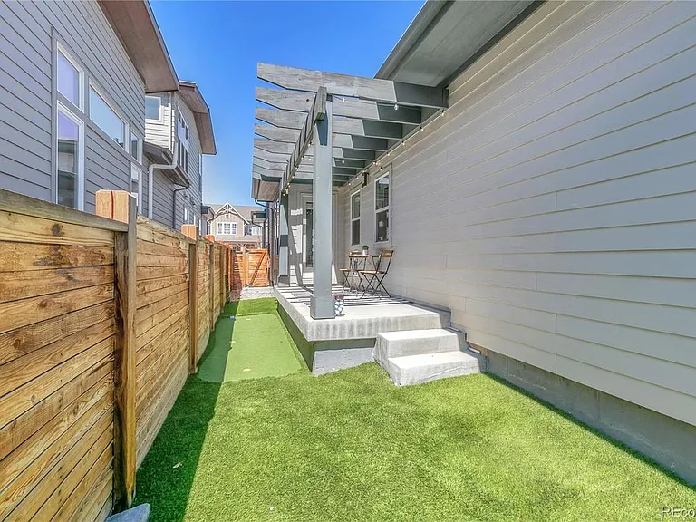 10870 E 26th Ave — Photo 10