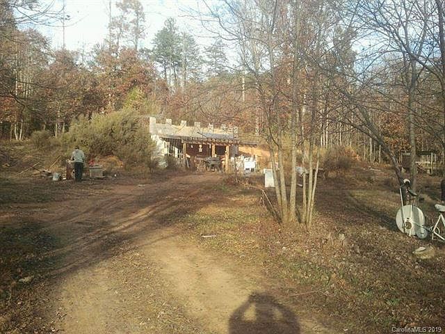 2nd image of 189 Trina Ln