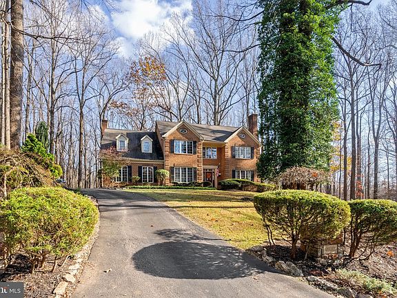 2nd image of 6637 Plantation Ln