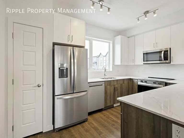 391 Belmont Ave SW — Photo 2