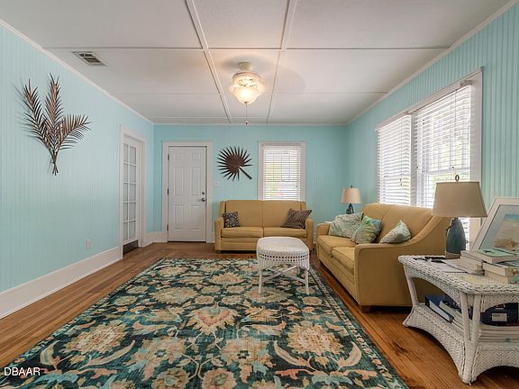 5th image of 619 Seaman Pl