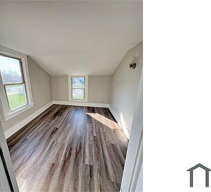 4th image of 29007 Foxboro St