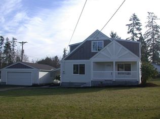 1318 80th St E, Tacoma, WA 98404