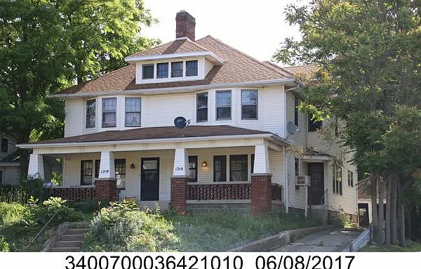 1216 N Limestone St — Photo 13