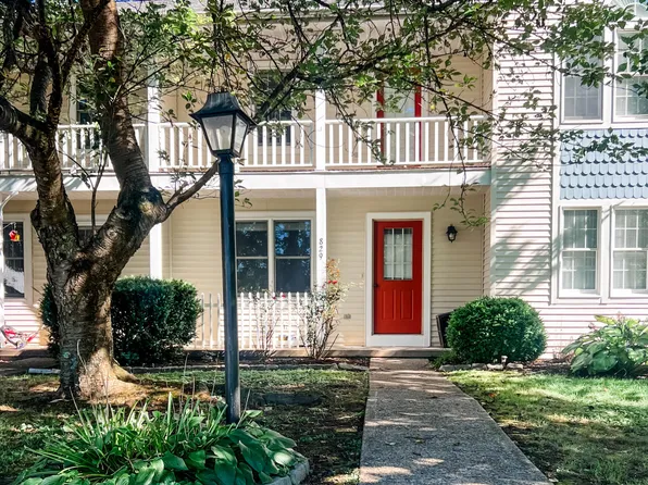 829 Greenbriar Ln, Danville, PA 17821