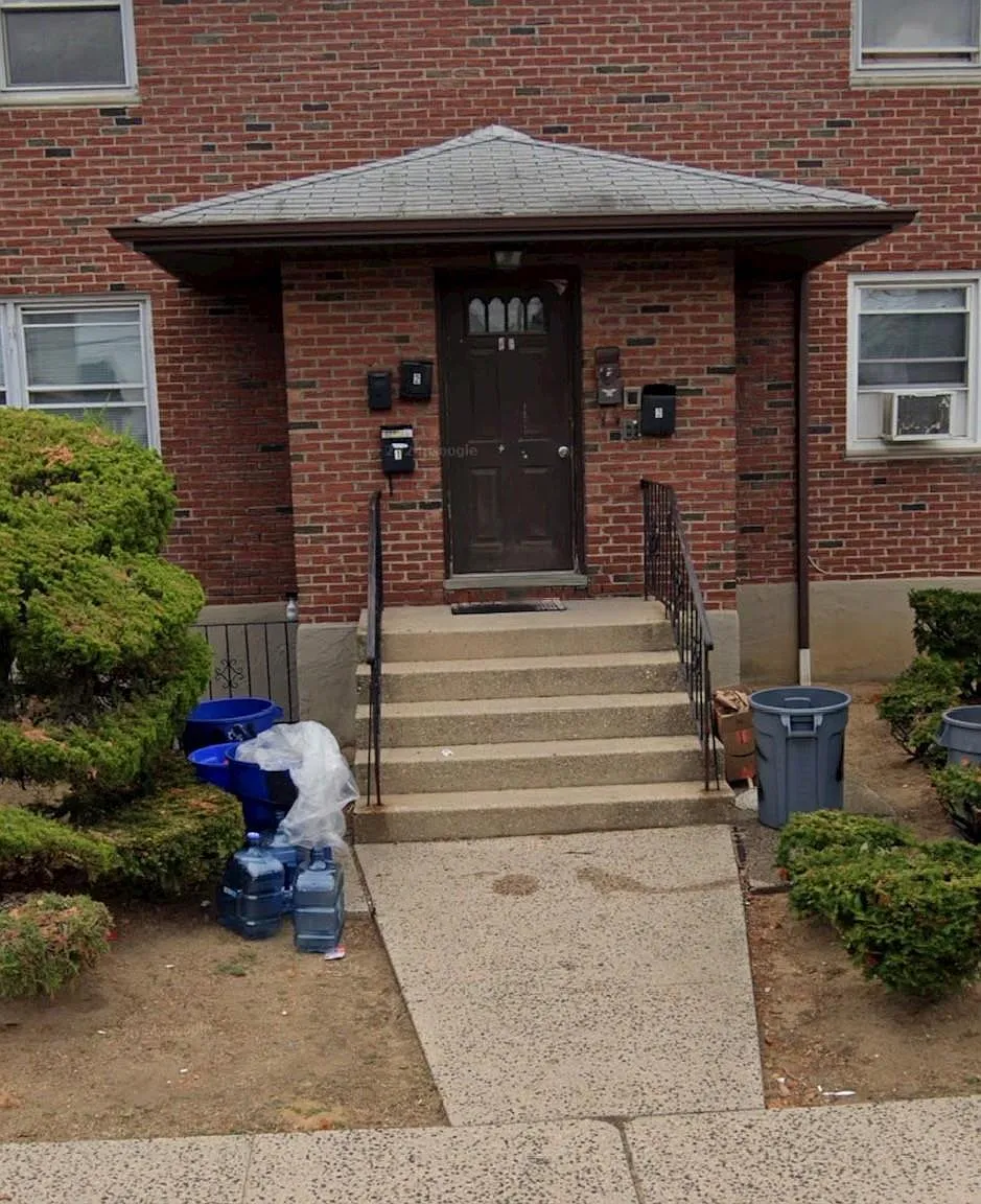 2 bed, 1.0 bath, $2,800 — Photo 1