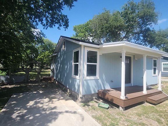 2nd image of 504 W Avenue A