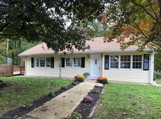 254 Dupont Ave, Hopatcong, NJ 07843