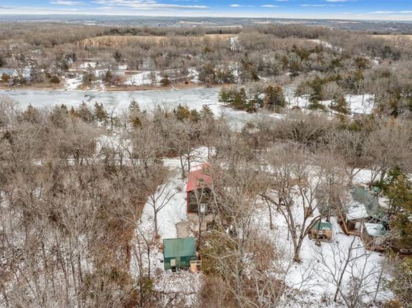 33 E Sugar Lake Cv, Mound City, KS 66056