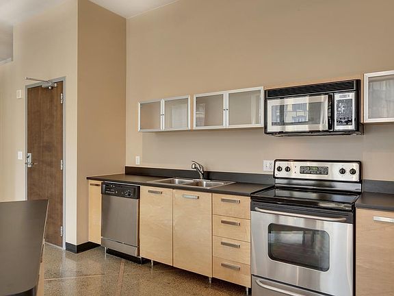 4th image of 350 Saint Peter St Unit 507