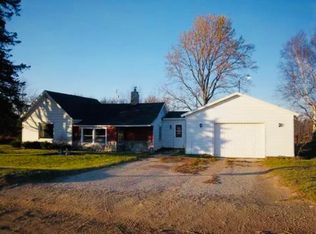1201 W Moore Rd, Grant, MI 49327
