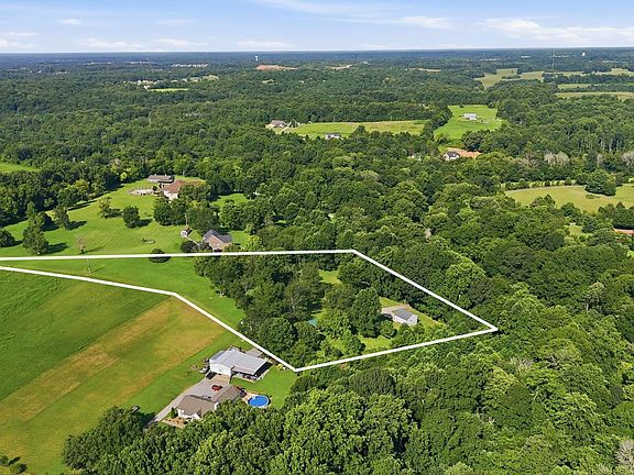 4th image of 2073 McMahan Hollow Rd