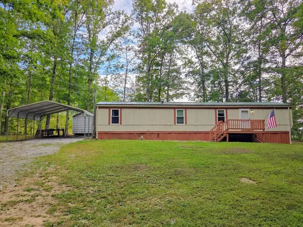 1100 Gray Fox Dr, Crossville, TN 38571