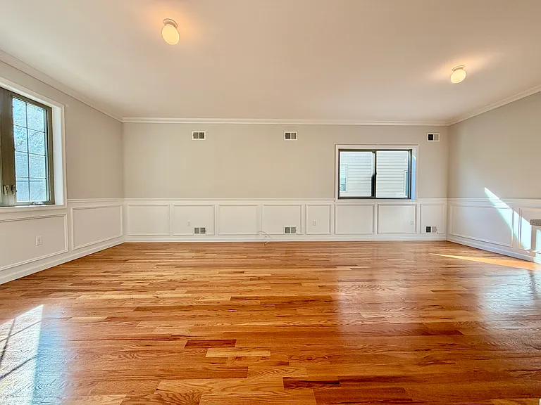 356 Bryson Ave #1F — Photo 4