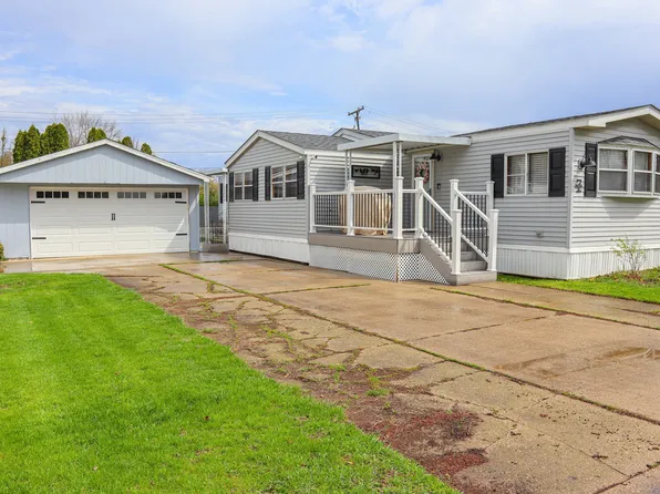 7 Countryside Est, Sandwich, IL 60548