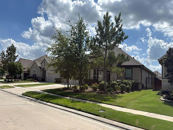 2nd image of 27122 Spanish Wind Ct
