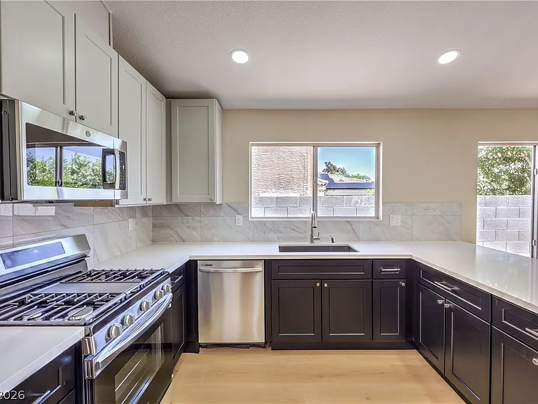 8305 Windrush Ave — Photo 10
