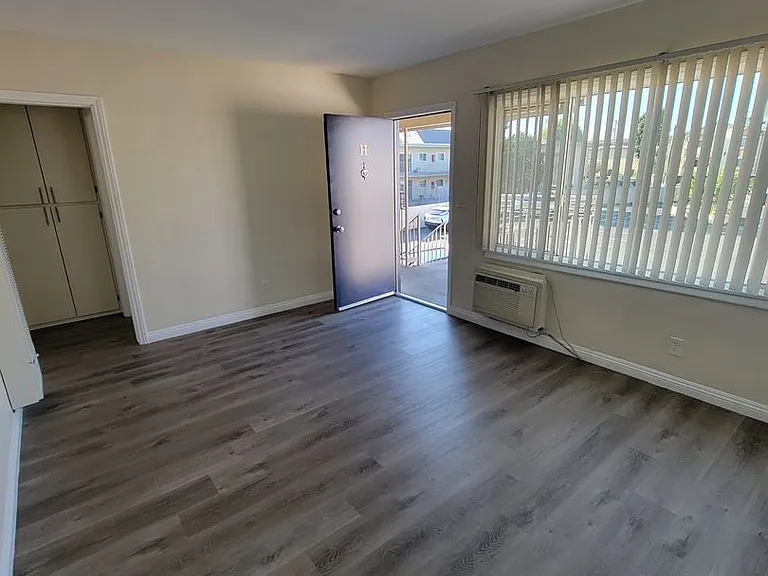 Park Verdugo Apartments — Photo 15