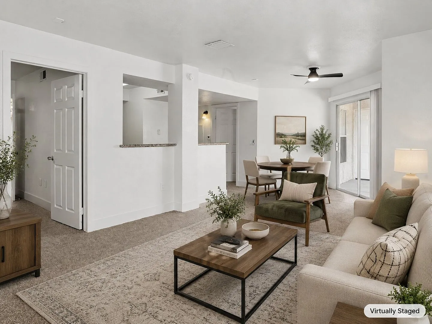 Spacious 3bed/2bath Condo * First Floor Unit — Photo 1