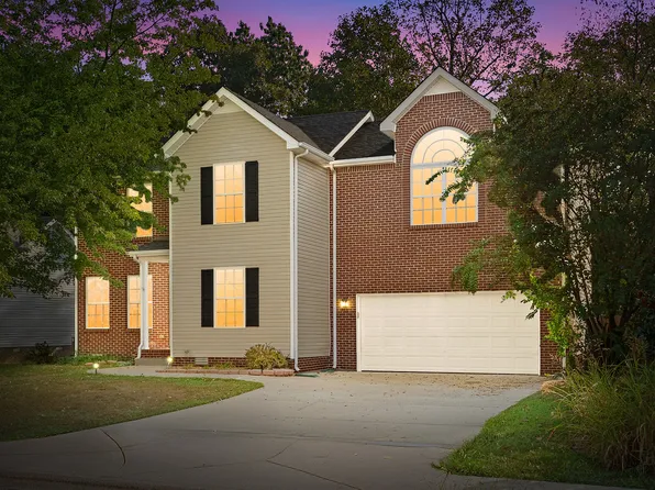 2765 Ann Dr, Clarksville, TN 37040