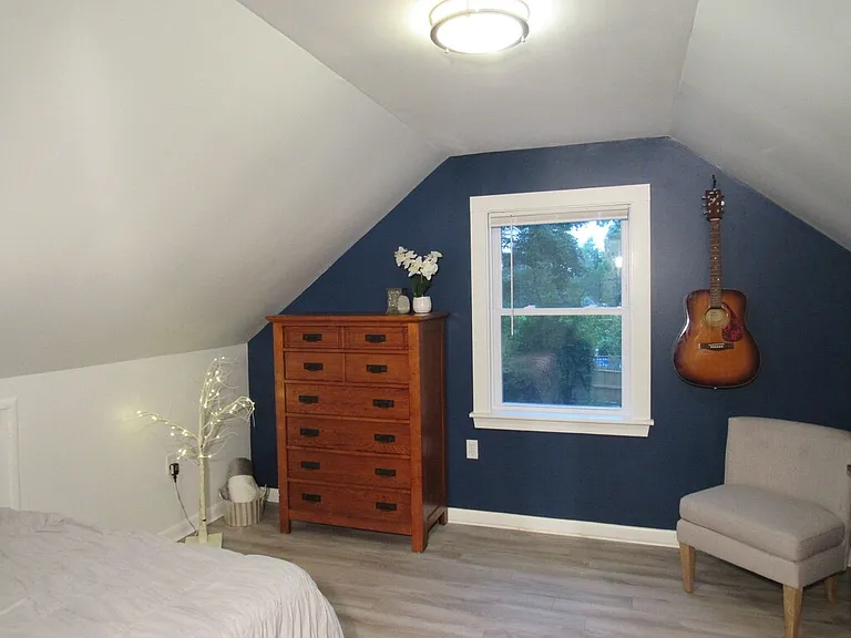 Upstairs Bedroom 1