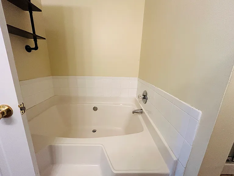 3760 Harvest Dr — Photo 10