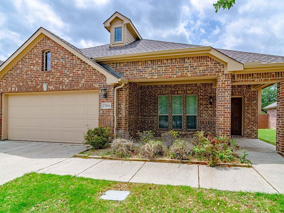 1st image of 2304 Aurora Dr