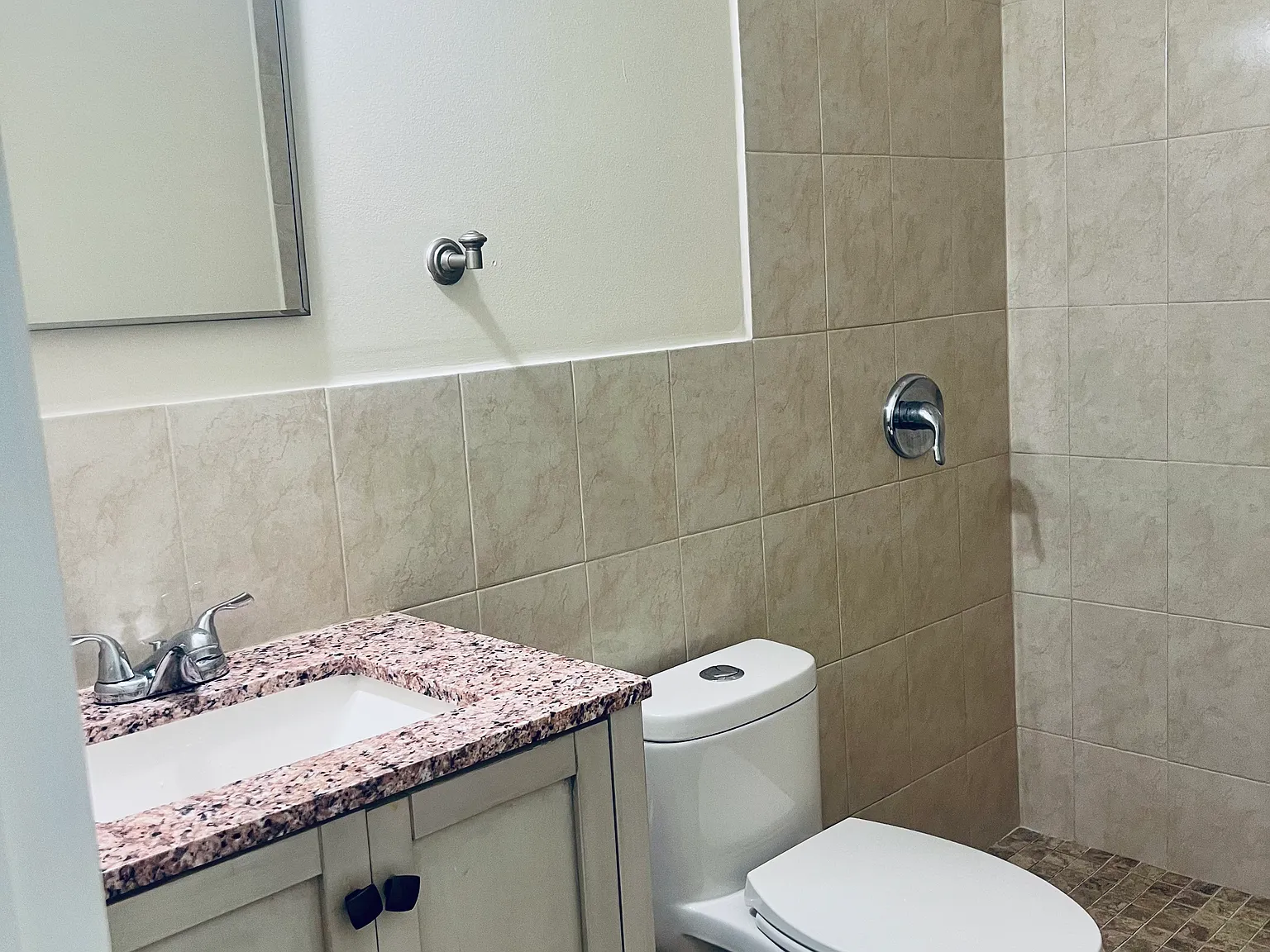 1 bed, 780 sqft, $2,000 — Photo 4